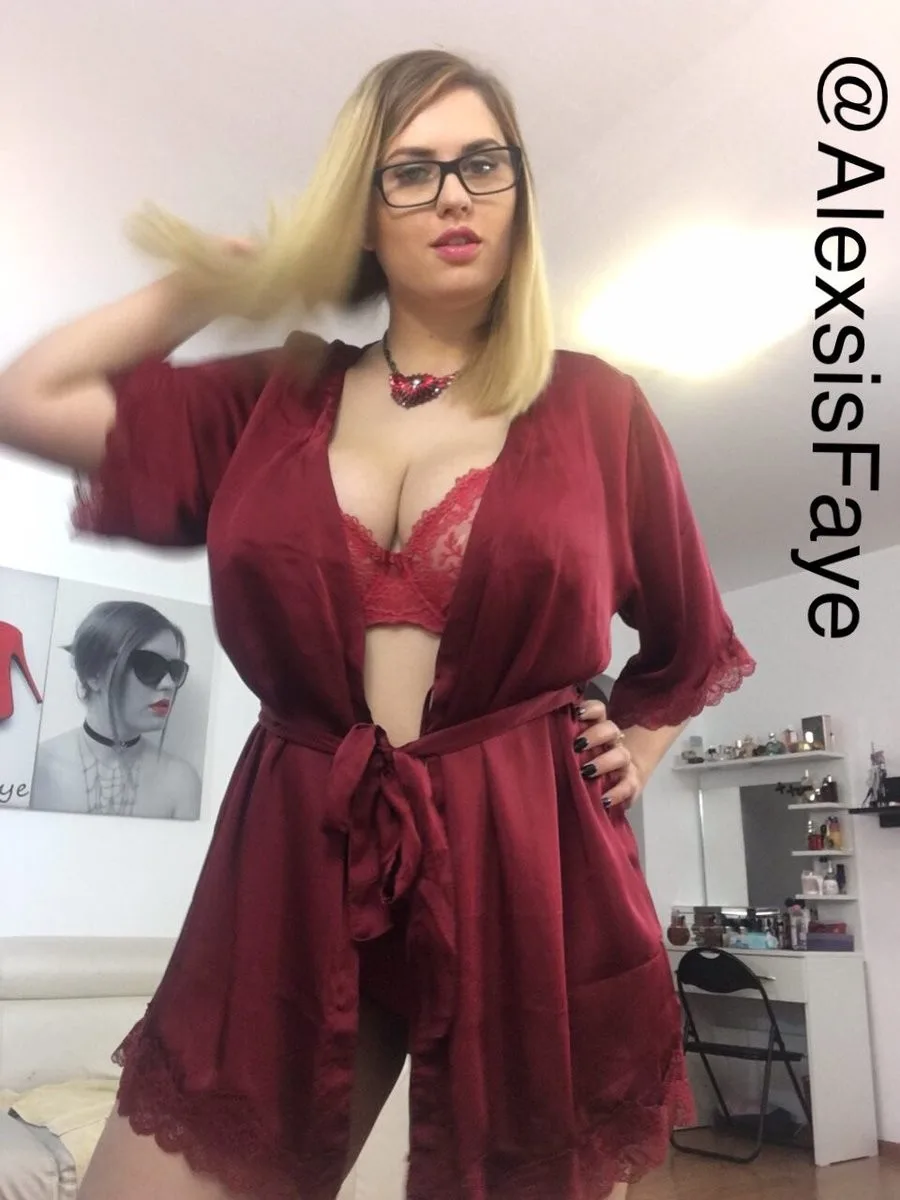 Alexsis Faye red silk - Empire Models – photo 9