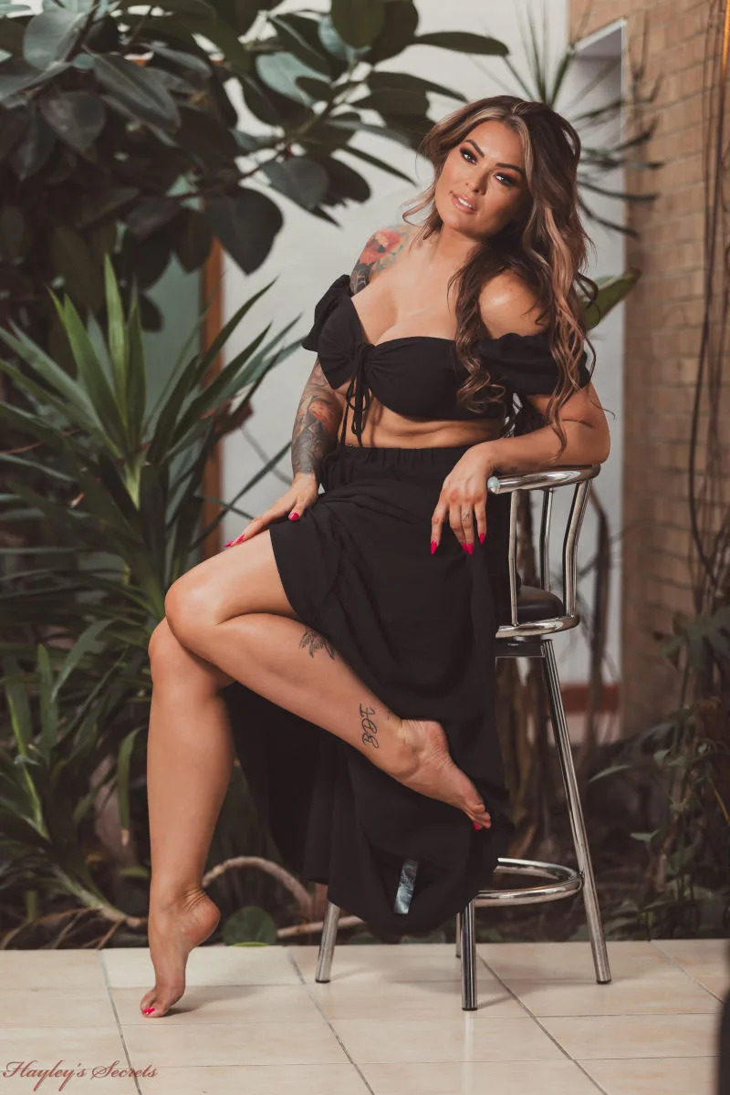 Charley Atwell Waiting With Pose Hayleys Secrets - Empire Models – photo 1