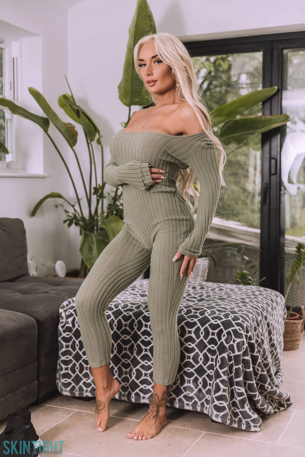 Charlotte Stevens Camouflage Skin Tight Glamour - Empire Models – photo 2