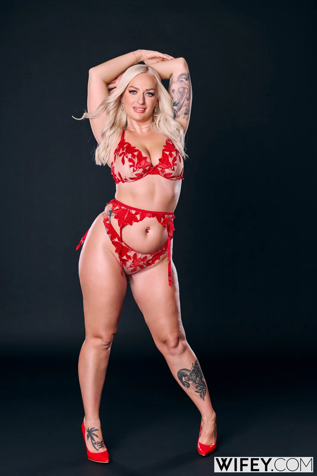 Elana Bunnz Gorgeous Hotwife Takes A Thick BBC Wifey - Empire Models – photo 4