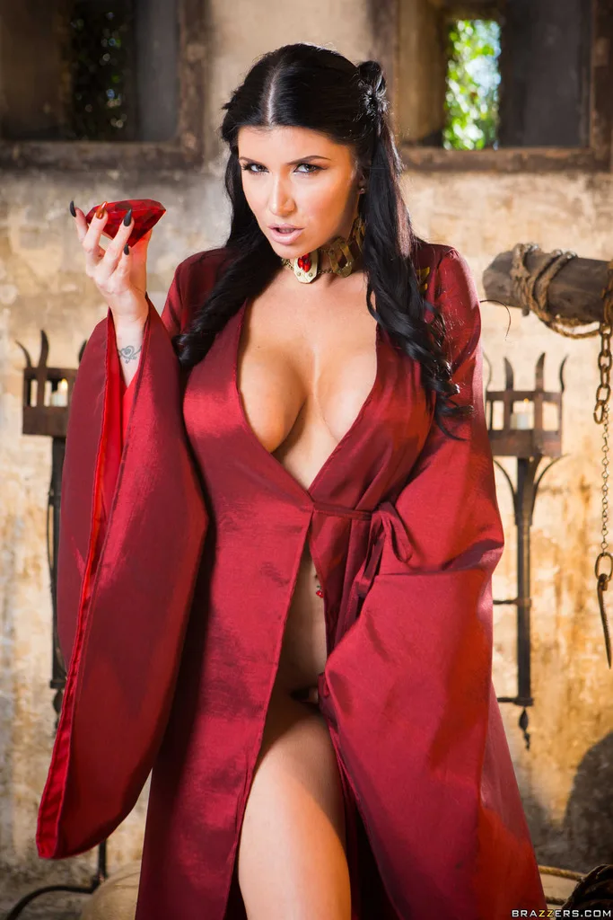 Romi Rain queen thrones - Empire Models – photo 6