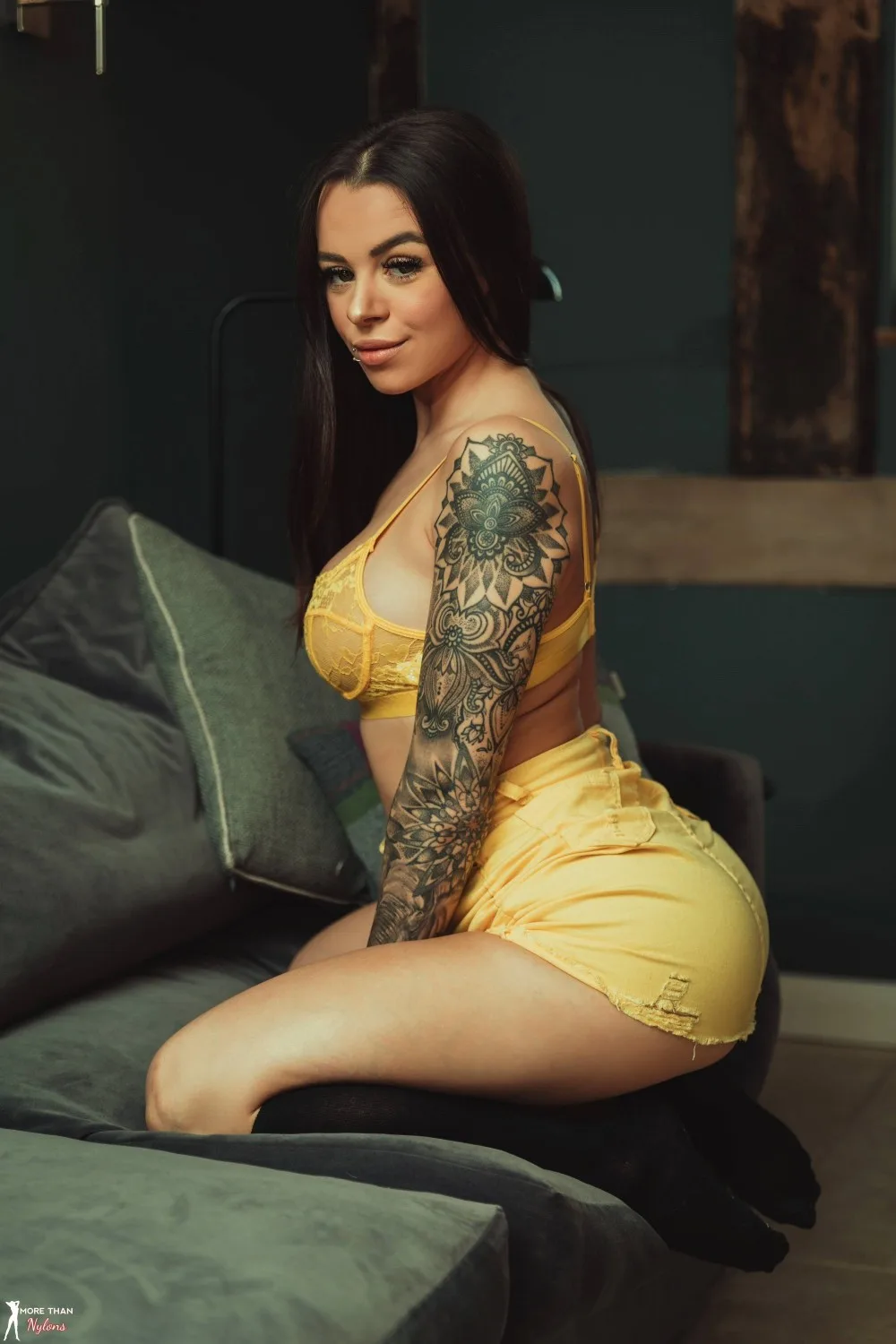 Mia Stryker Bumblebee More Than Nylons - Empire Models – photo 6