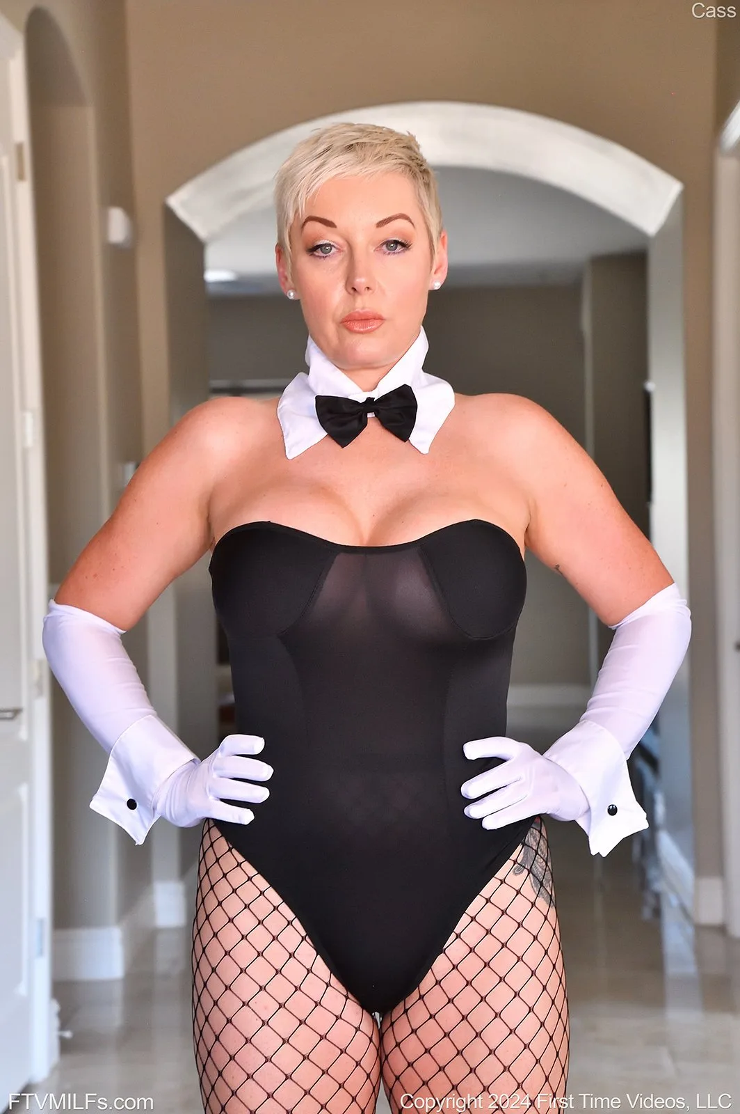Cassplay Sensual Bunny FTV Milfs - Empire Models – photo 1