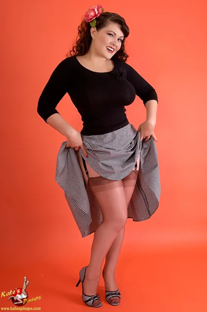 Kate Donovan Pinup - Empire Models – photo 9