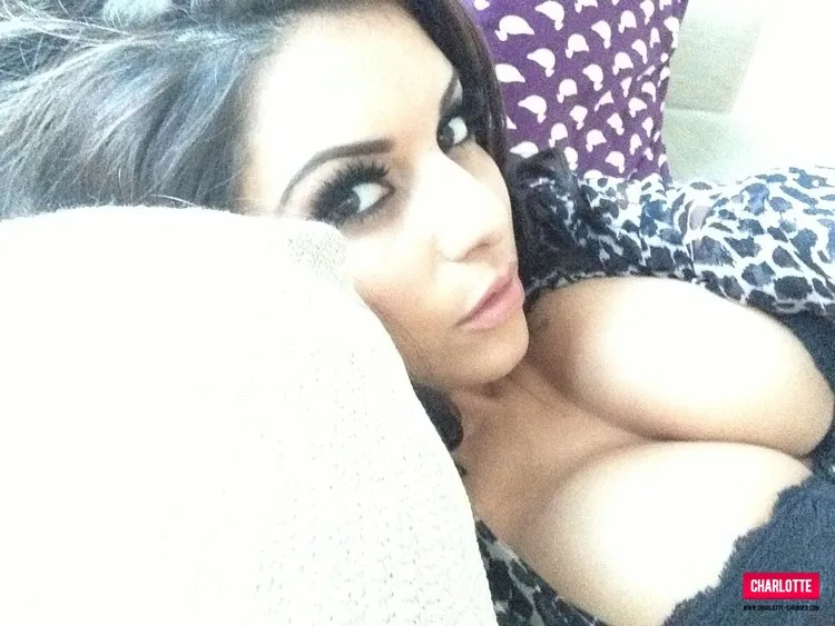 Charlotte Springer Selfies - Empire Models – photo 4