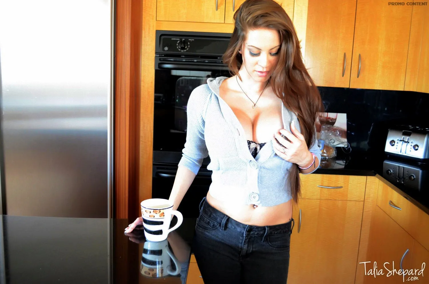 Talia Shepard Coffee - Empire Models – photo 2