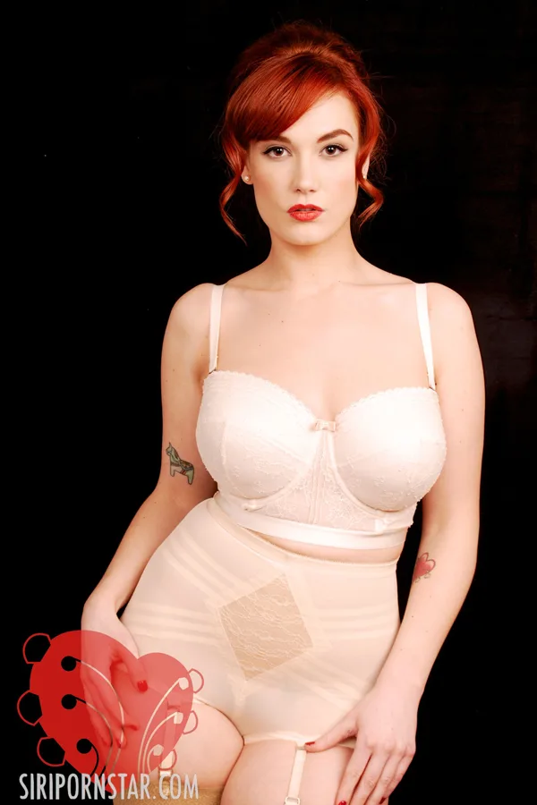 Siri Pinup - Empire Models