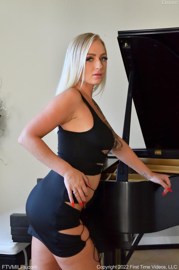 ebunnz-dressed-to-bare-ftv-milfs