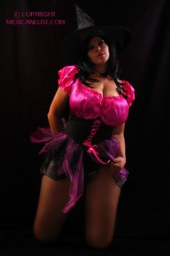 maritza-mendez-curvy-witch