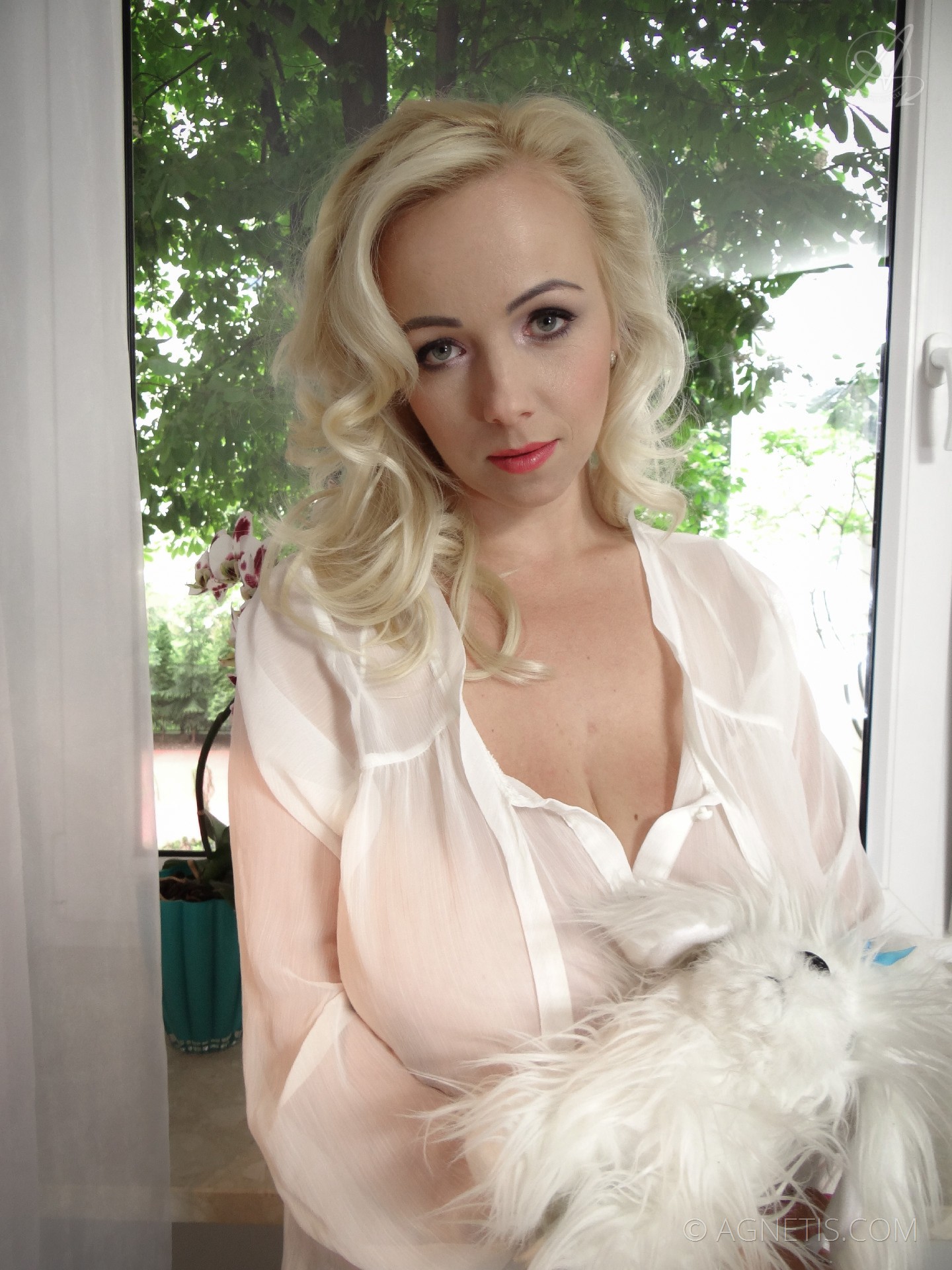 Agnetis Sheer Big BoobsAgnetis is pretty